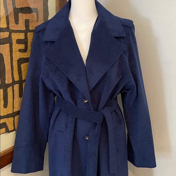 Vintage Mario Bragrotte Women's Ultrasuede Coat - Picture 2 of 11